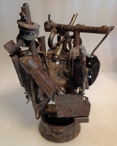 Brutalist metal sculpture - metal,